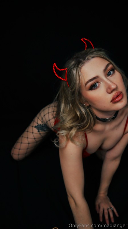 Madi Anger - Leaked Content With Photos & Vides From Mega Nz